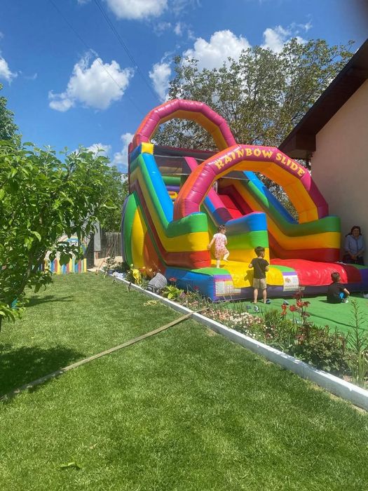 Inchiriez tobogan gonflabil