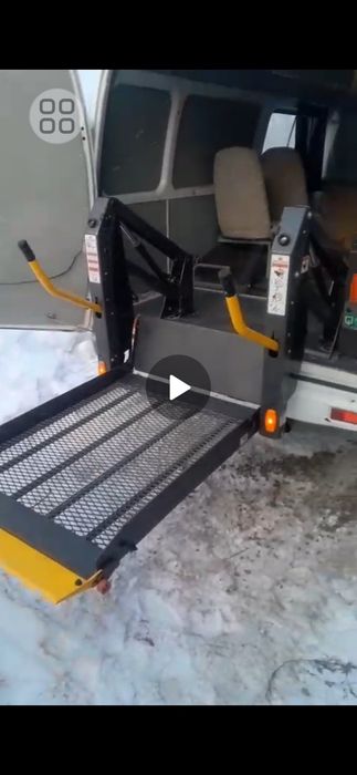 Автоподъёмник для инватакси инвалидов