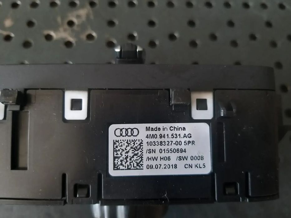 Bloc lumini audi a4 b9 8w 4m0941531ag
