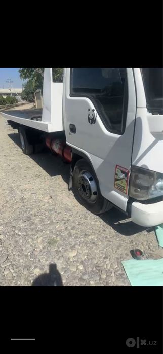 Isuzu maxsus evakuator