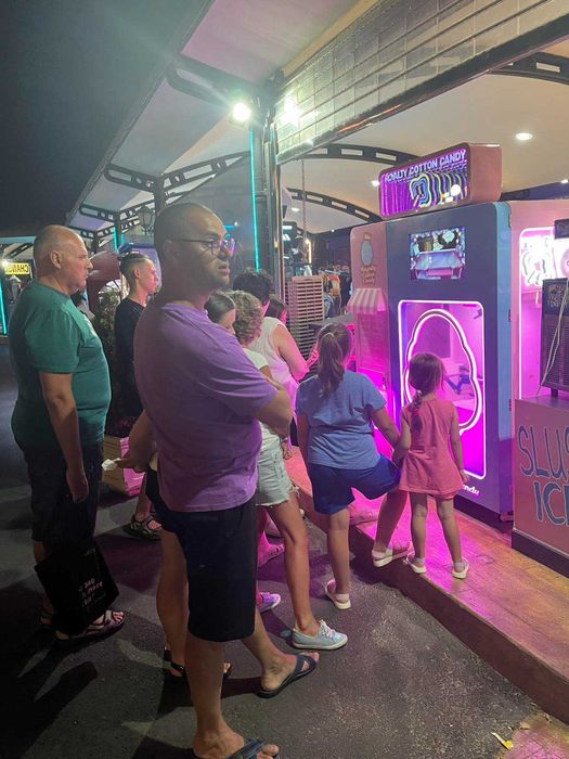 Вендинг автомат за захарен памук Candy Cotton