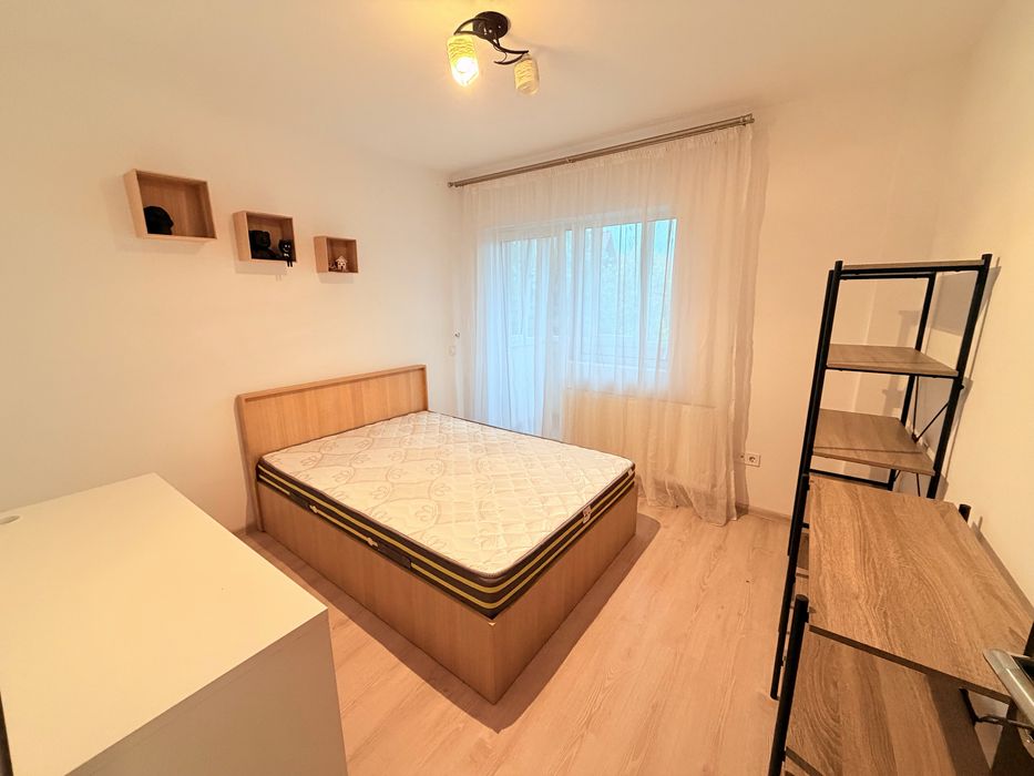 Propietar Vand apartament 3 camere Valea Lupului