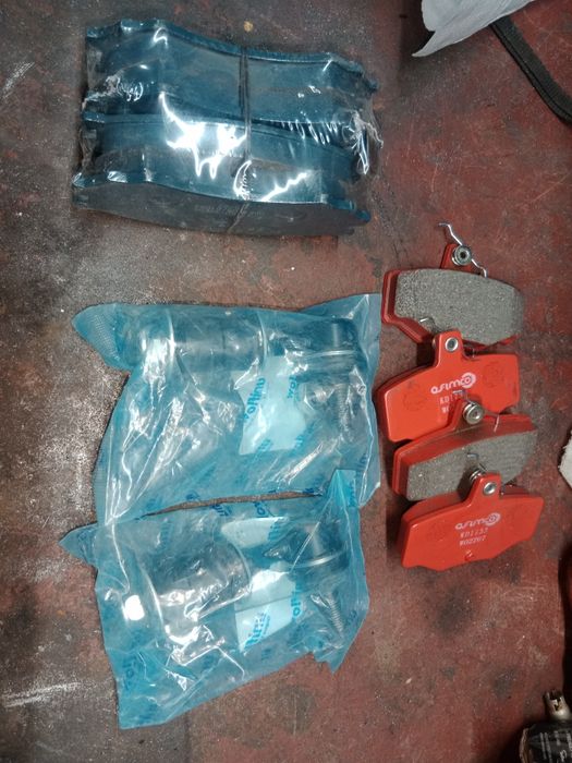 Тормозные колодки Ниссан примера р10