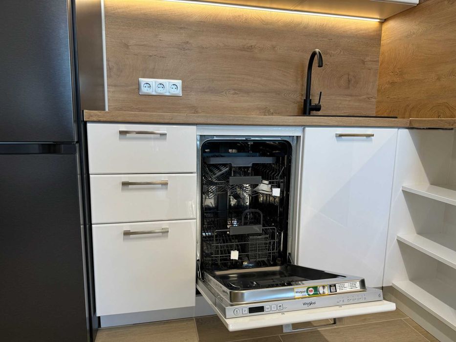 Дава се под наем Двустаен апартамент в София, Лозенец - 66 кв.м за 800 € - Снимка #11