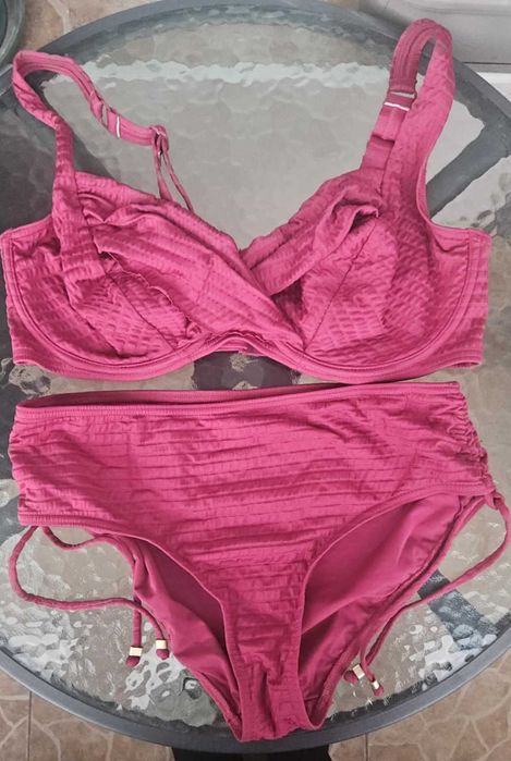 Дамски бански в две части