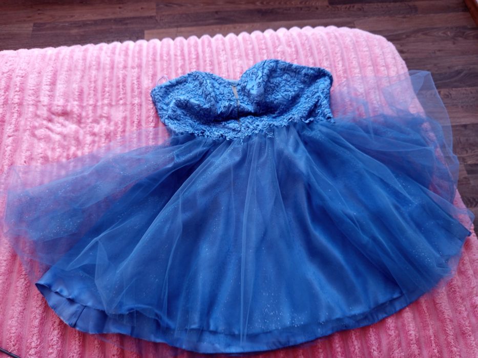 Блестяща синя бална рокля