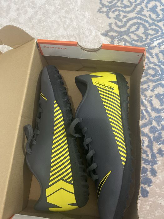 Nike сороконожка продам