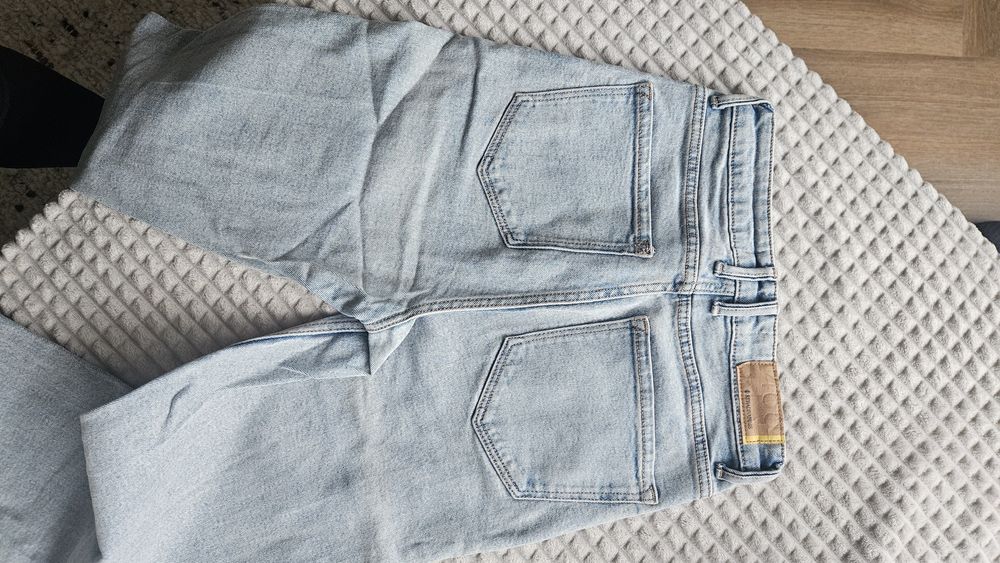 Дънки Stradivarius Slim fit 36 размер