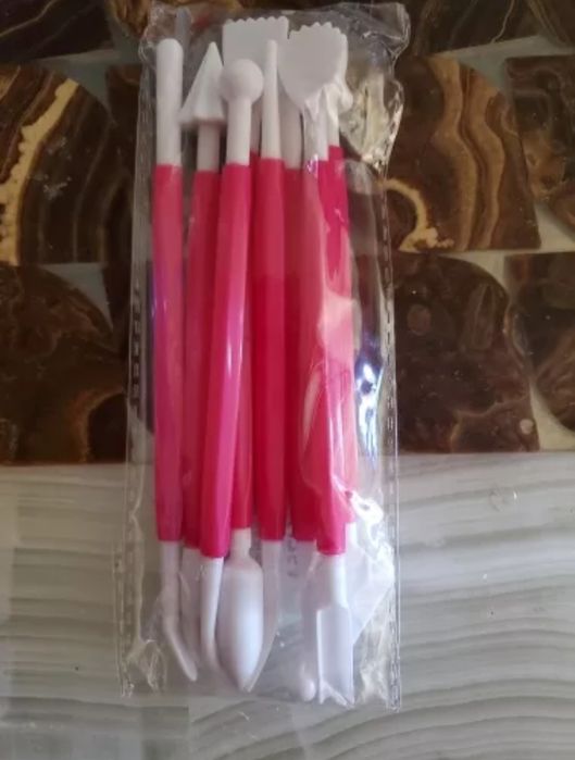 Инструменти за моделиране на фондан / захарно тесто / пластелин