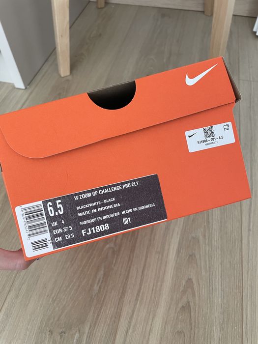 Чисто нови маратонки Nike GP Challenge Pro Tennis