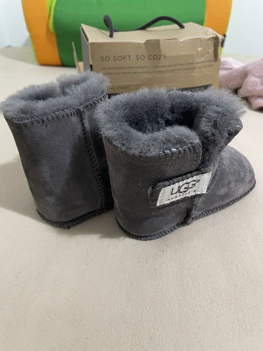 Vand UGG uri copii originale marimea 19/20