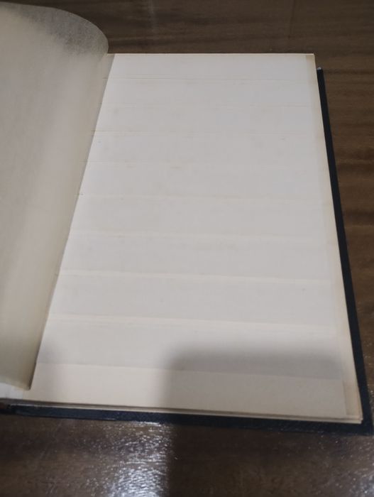 Класьори за марки