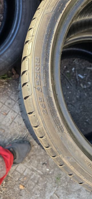 Гуми 2бр 265/35/18 - 1бр  - 145лв