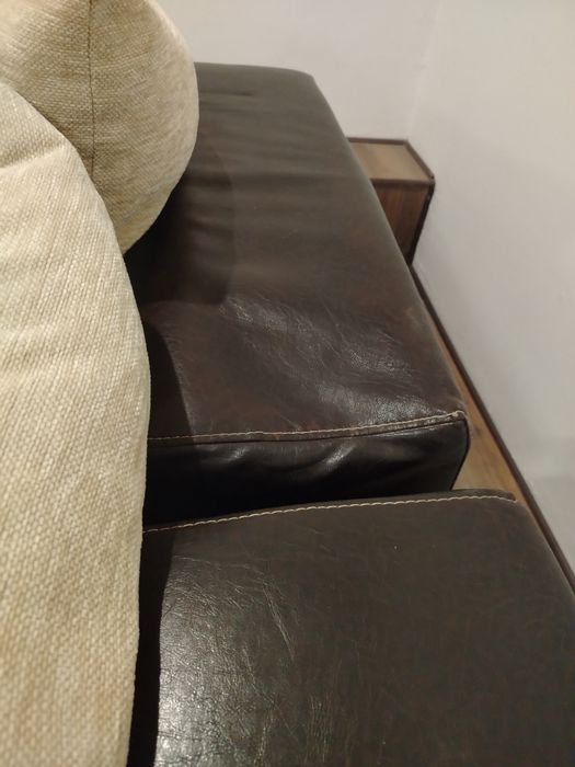 Разтегателен ъглов диван