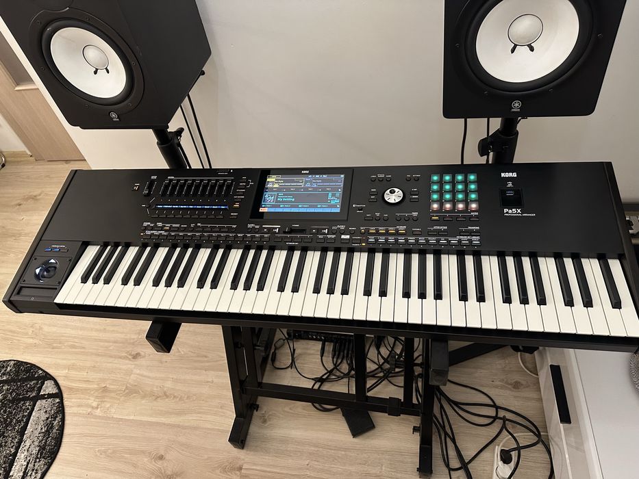 Korg pa5 x international