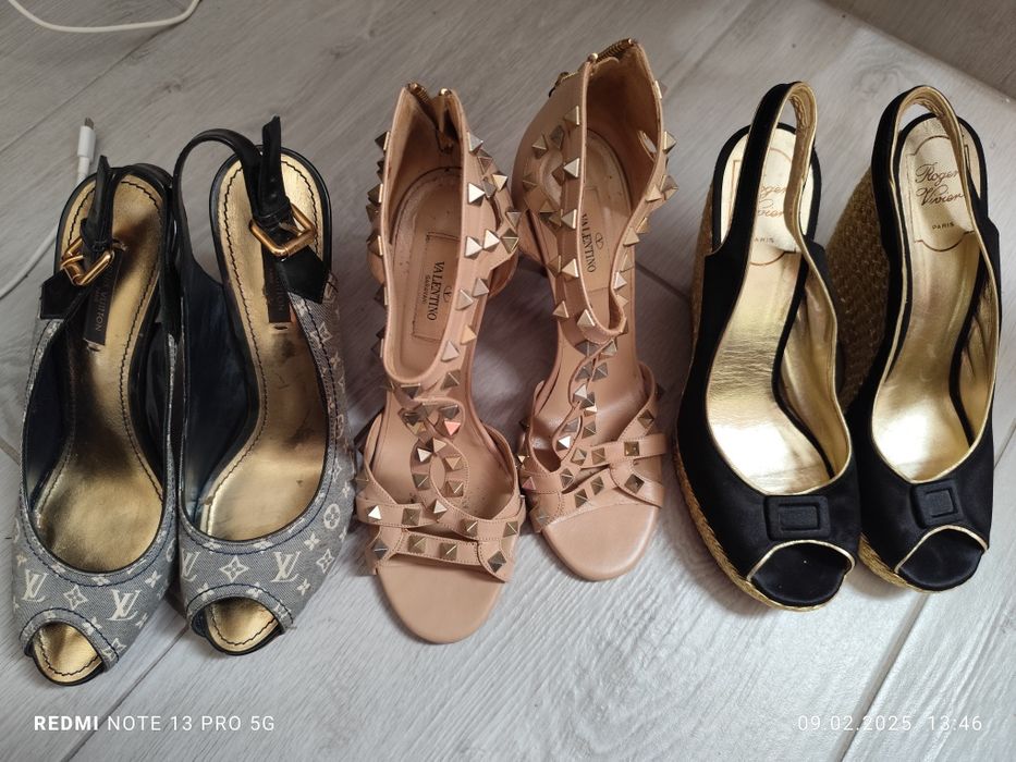 Sandale Louis Vuitton,Valentino in stare foarte buna