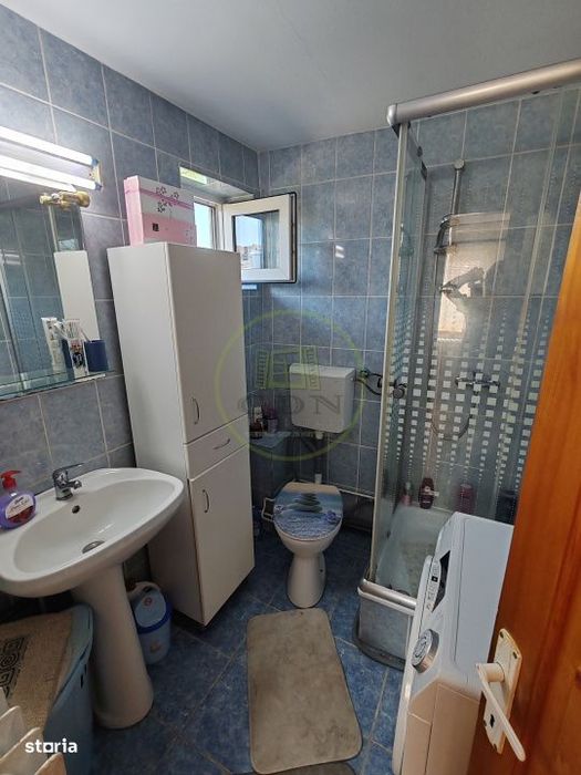 Apartament spatios de vanzare, in imediata apropiere a Parcului Sub Ar