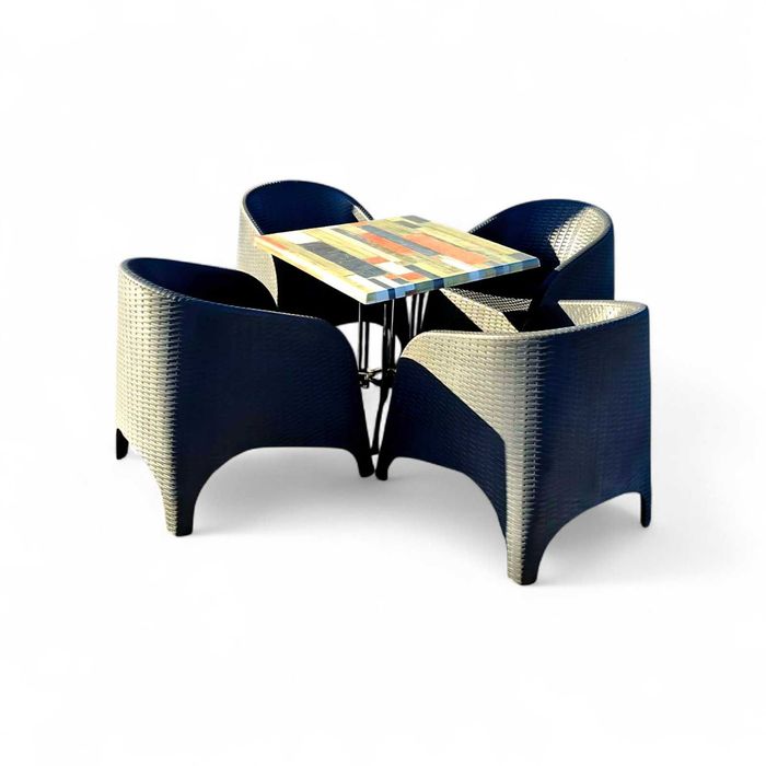 Маса със 4 стола