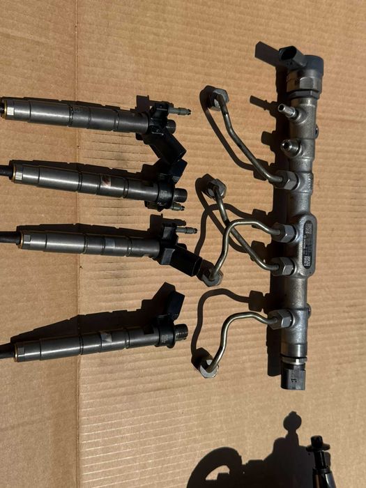 Kit injectie injectoare rampa pompa inalte  BMW 2.5d biturbo cod 8514151  8514155  8514138