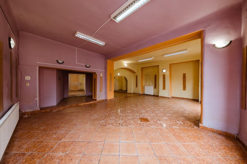 Vand cladire ultracentrala / spatii comerciale