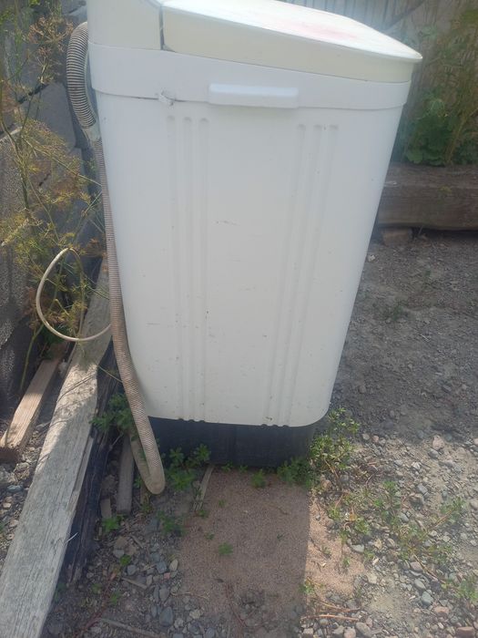 Продам б/у стиралку