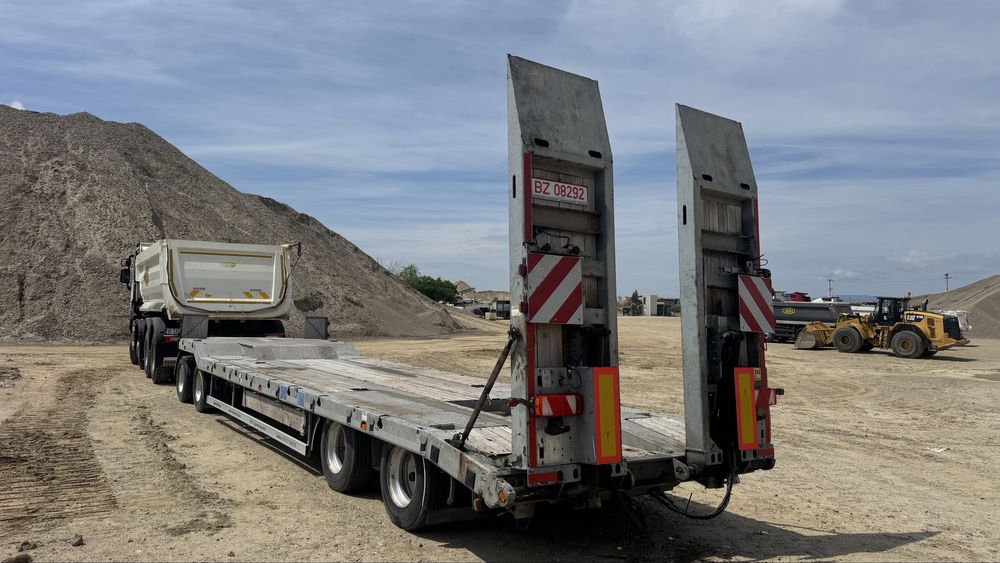 Trailer  40 t   Cu 4 axe