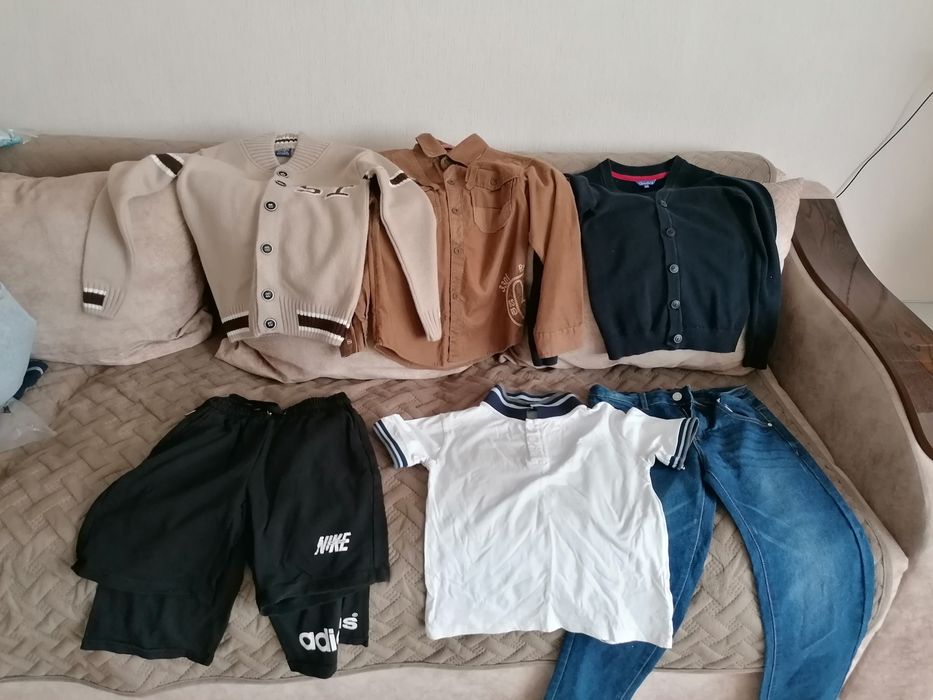 Продам детские вещи