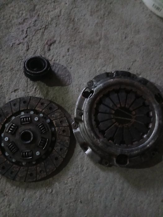 Продам сцепление на мазда 626