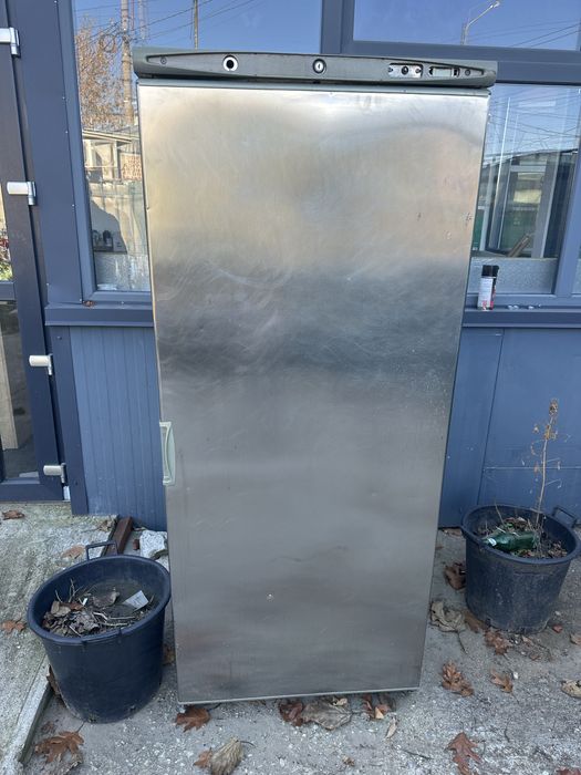 Frigider profesional inox, 6 rafturi, stare bună, funcțional