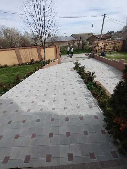 Amenajări Curți: Pavaje și Garduri Beton – Direct Producător – Montaj