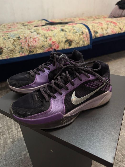 Кроссовки nike.