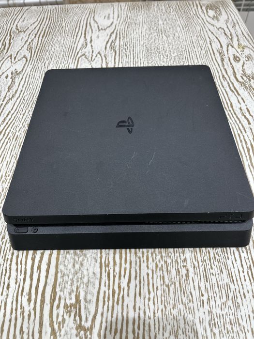 Playstation 4 slim 500GB!