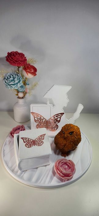 Свещи цветя от соев восък в гипсокерамични ръчно изработени изделия