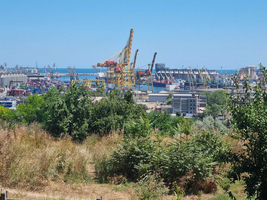 Garsoniera cu vedere la mare