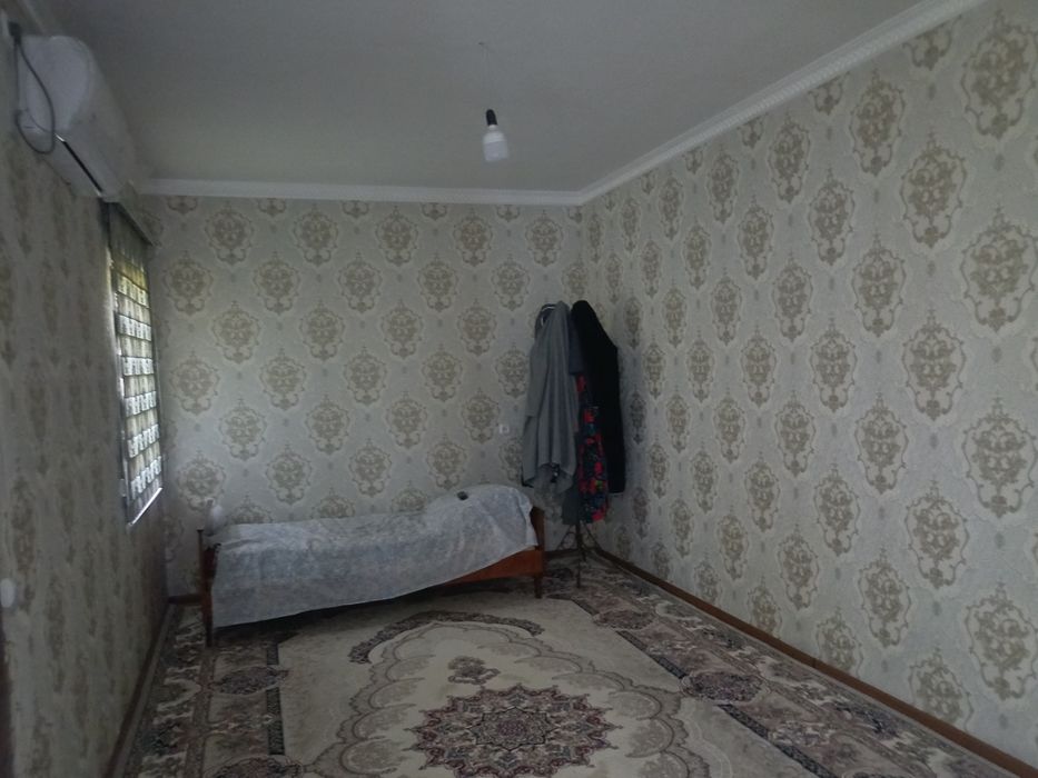 Uy (hovli) sotiladi