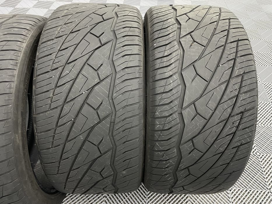 Летни гуми 305/35/22
