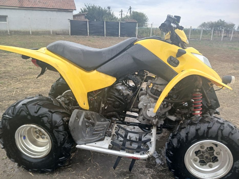 Vând atv kymco 300cc 1300 euro negociabil