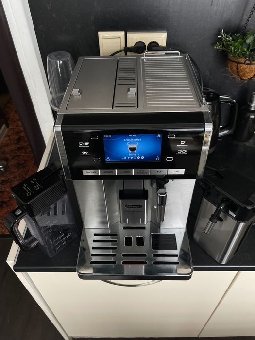 Кафемашина Delonghi Primadonna Exclusive ESAM6900