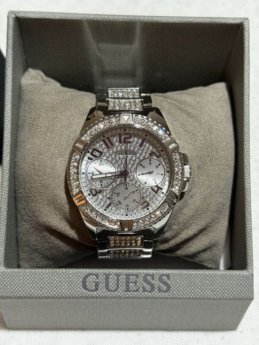 Часовник Guess Lady Frontier