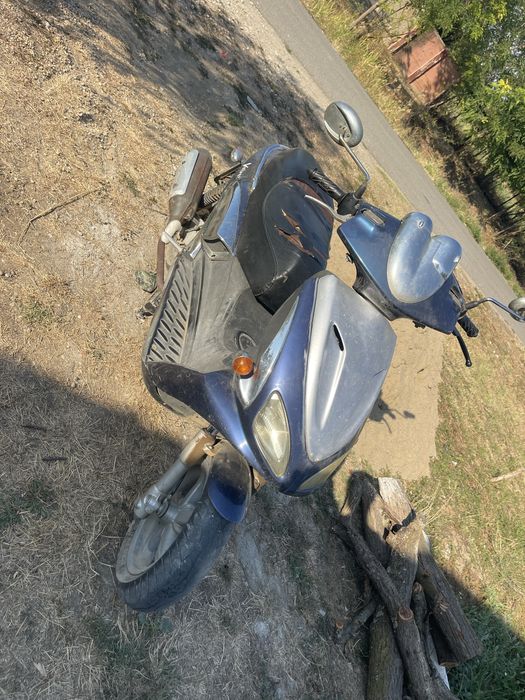 Vand sau schimb scuter benelli velvet 150