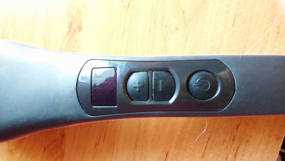 Електричеса четка за изправяне на коса