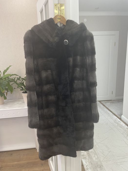 Продам норковую шубу