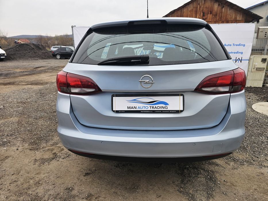 Opel Astra 1.6 cdti 136 cp Autoutilitara 5 locuri