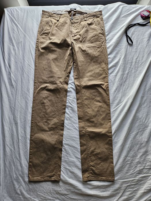 Hugo Boss pantaloni M