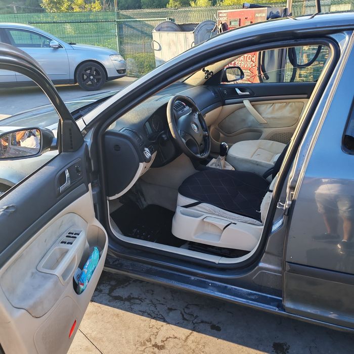 Vând Skoda Octavia