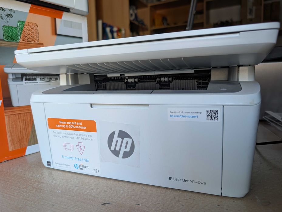Multifunctionala HP Laser Jet MFP M140we, doar 400 pagini imprimate, 35 lei un cartus compatibil