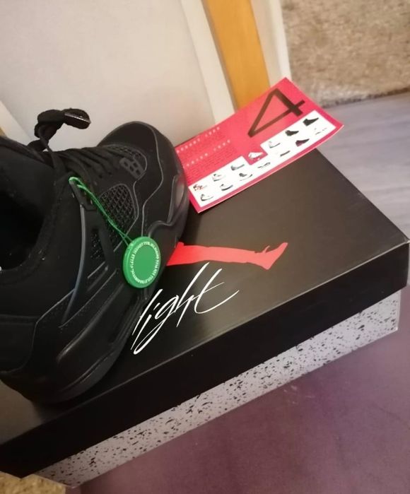 Jordan 4 retro Black Cat