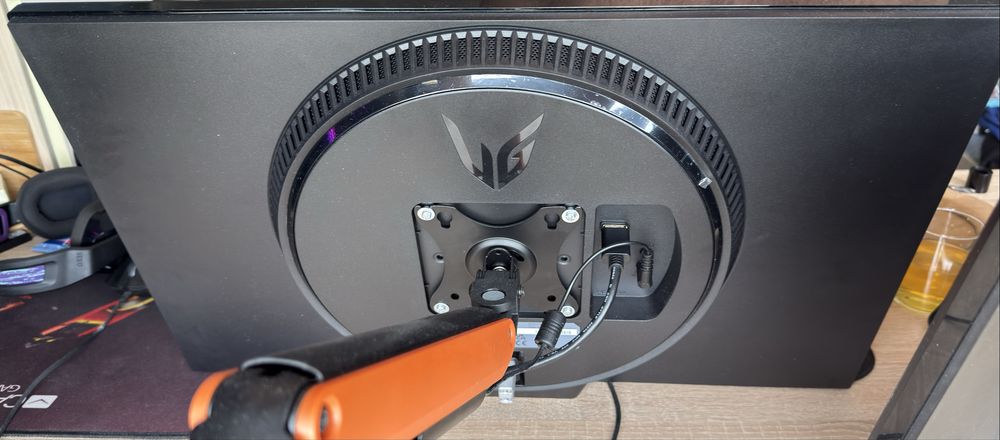 Монитор LG 27GS60F 180hz