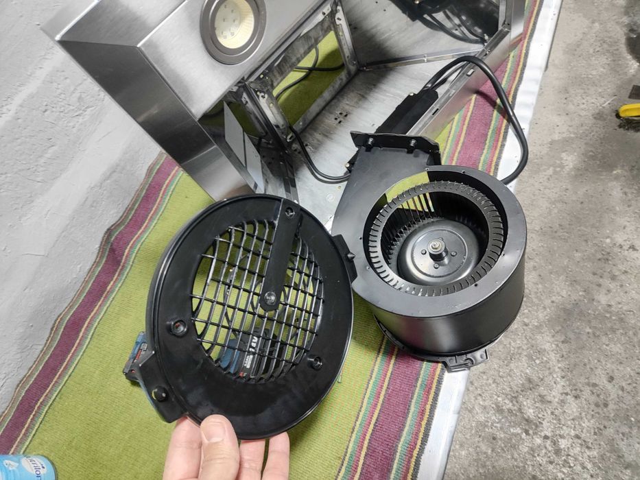 Ремонт вытяжки и вентиляции. Любой сложности