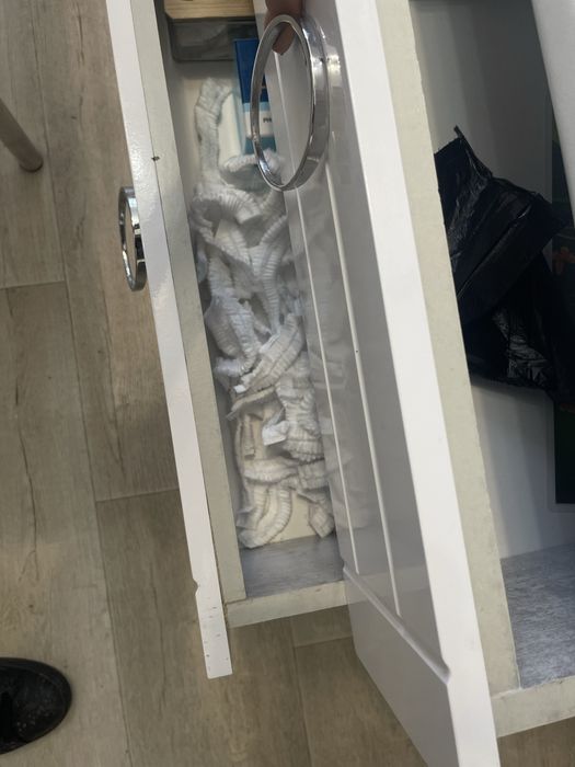 Продам тумбу мдф 25000